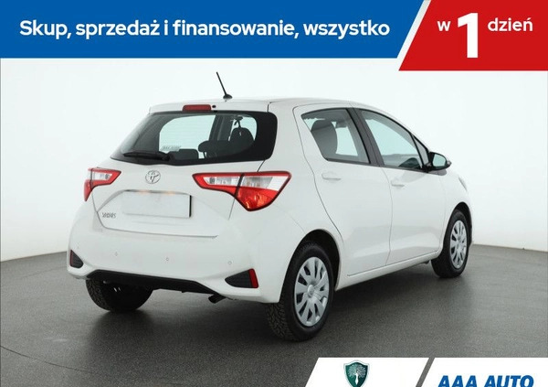 Toyota Yaris cena 50000 przebieg: 55005, rok produkcji 2019 z Borek Wielkopolski małe 211